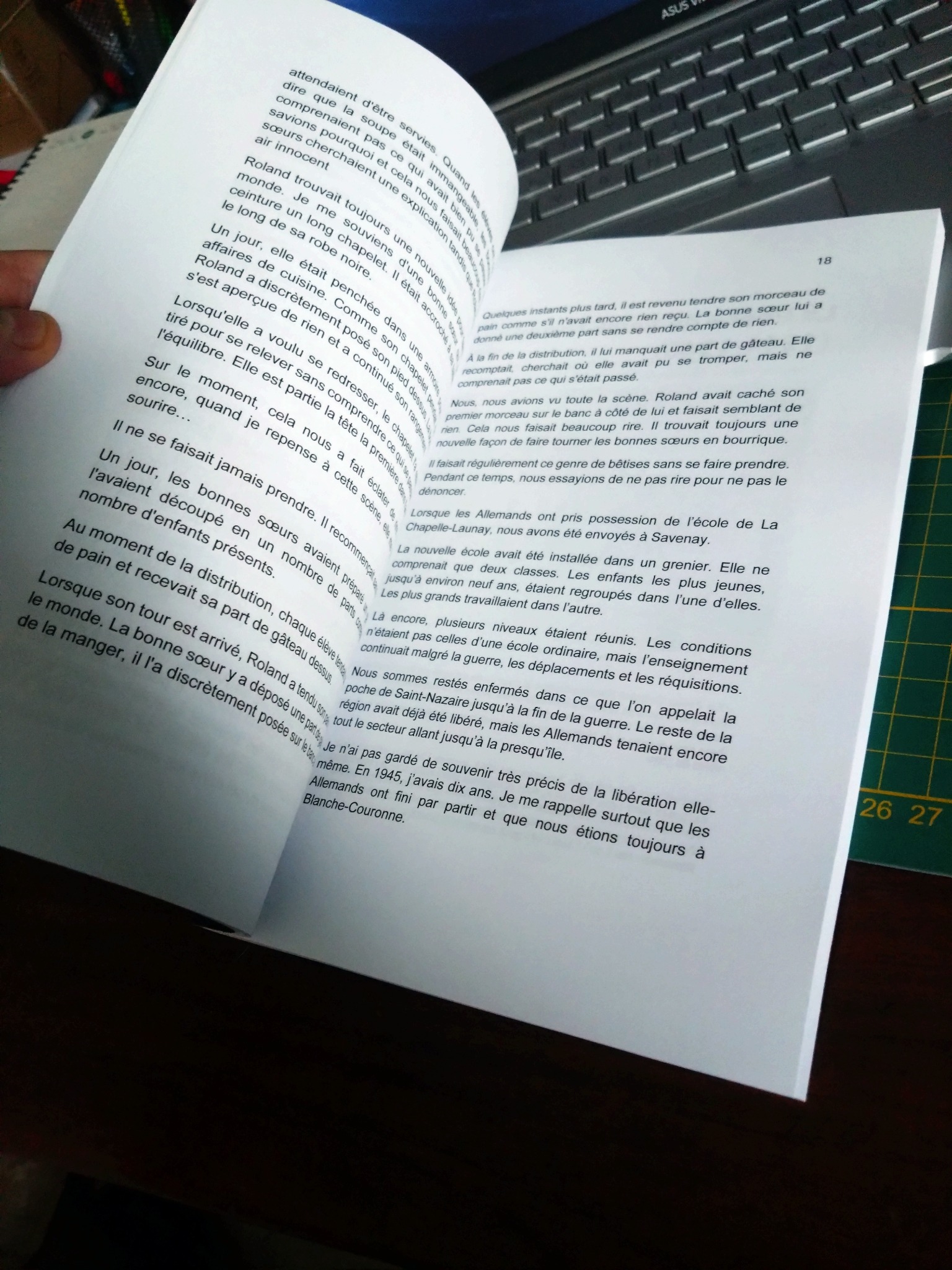 Première page intérieure du livre de Robert